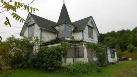 9024 Highway 93 Gem - Highway-93-Boarded-Up-House26.jpg