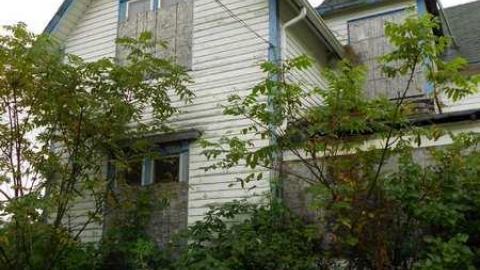 9024 Highway 93 Gem - Highway-93-Boarded-Up-House2.jpg