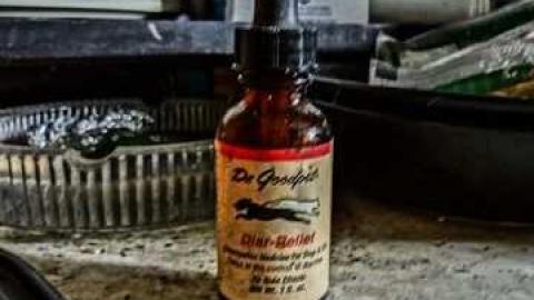 poop and filth - Madison-Ave.-cat-house10.jpg