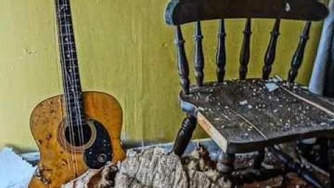 Photo from Elvis in the basement!!!