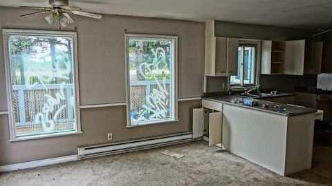 A roofers house - Bathurst-Bungalow14.jpg