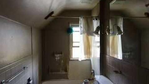 Dump truck house photo 4