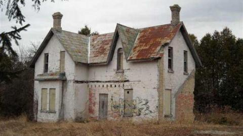 Dufferin St. House (Snowball) - King, Ontario