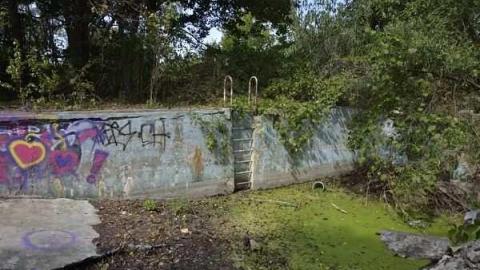 Aug 2012 - Abandoned-Pool17.jpg
