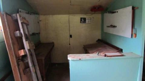 Work Shop - Abandoned-Work-Shop8.jpg