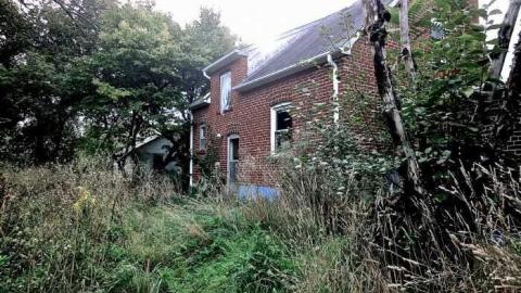 Power Still Works - Empty-House-Nobleton12.jpg