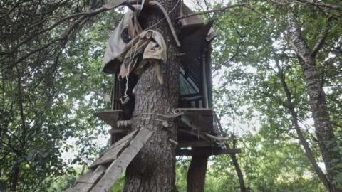 Power Still Works - Empty-House-Nobleton19.jpg