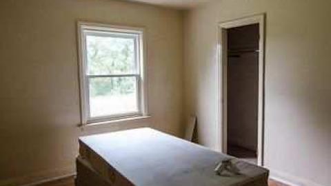 sept 17 - Empty-House-Nobleton25.jpg