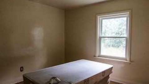 sept 17 - Empty-House-Nobleton29.jpg