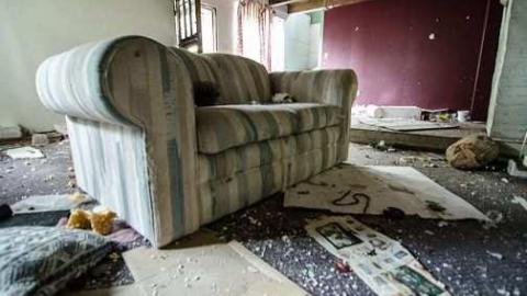 Hidden in the brush - Highest-Point-in-York40.jpg