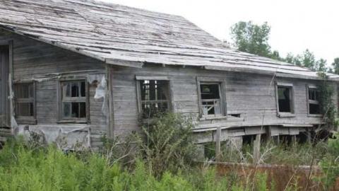 Abandoned Farm House - Woodstock-1940s-House21.jpg