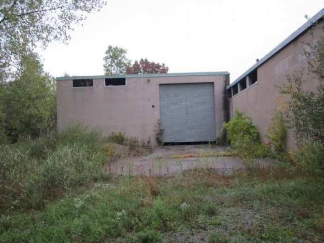 Old Factory - 044.jpg