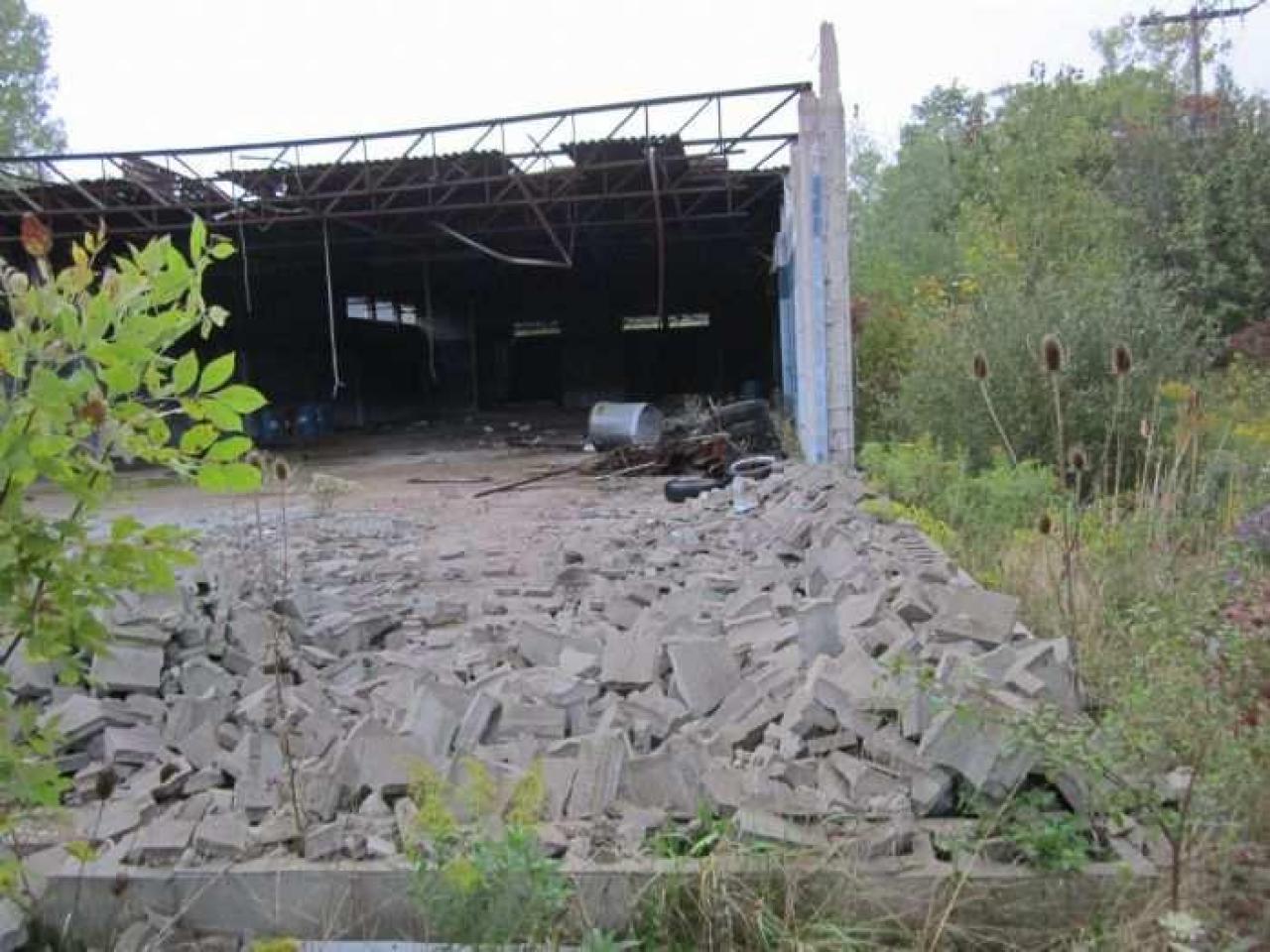 Old Factory - 048.jpg