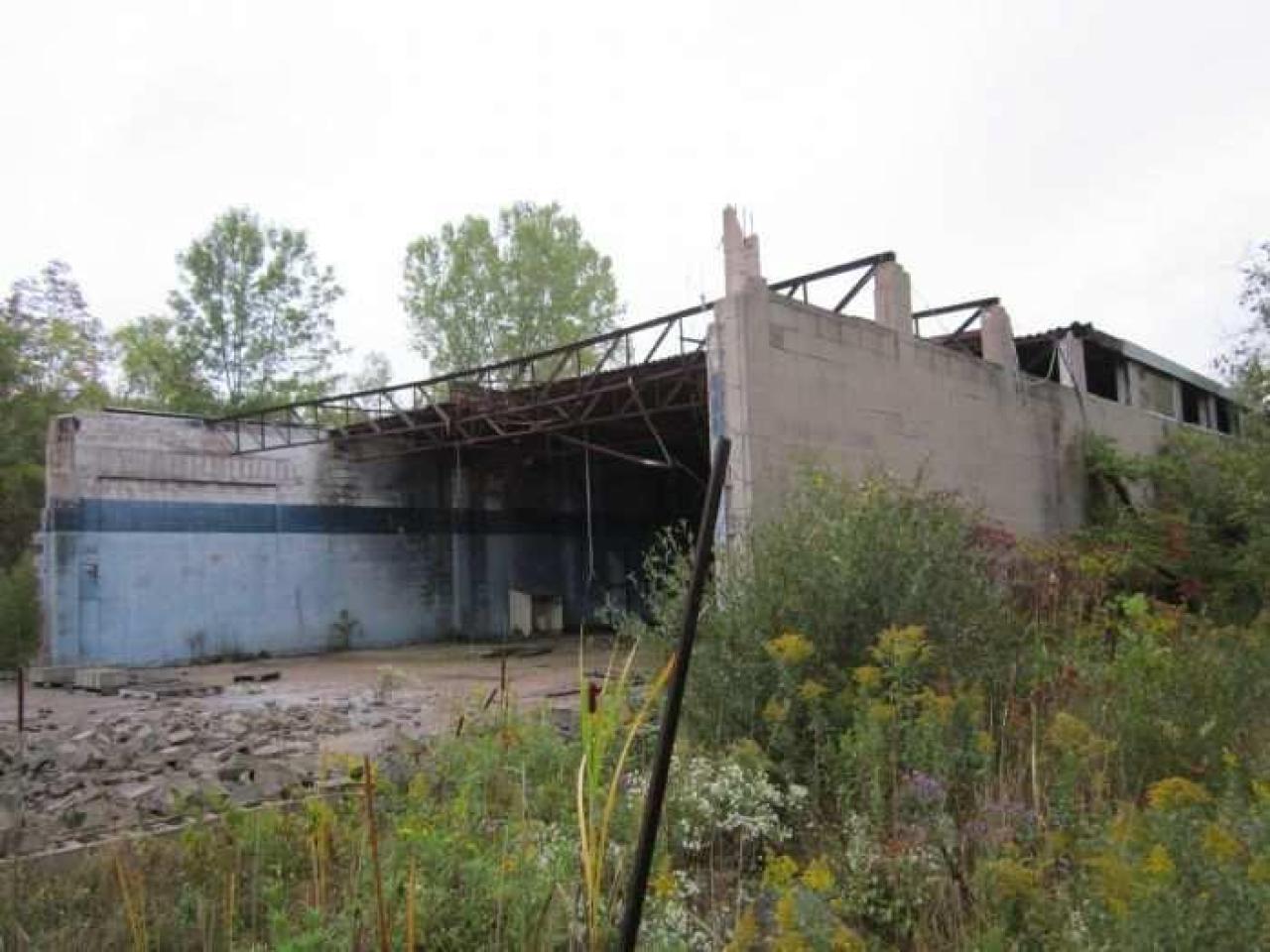 Old Factory - 050.jpg