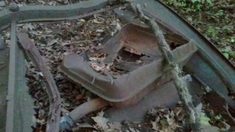 Relic in 'the Glen'2 - Abandoned-Wheels-29.jpg