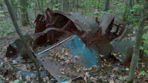 Relic in 'the Glen'2 - Abandoned-Wheels-211.jpg