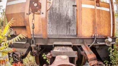 Ghost Train  - Train-on-Decommissioned-Track22.jpg