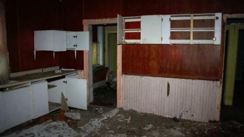 Rooms of Ruin - Left-To-Rot-in-Gibraltar103.jpg