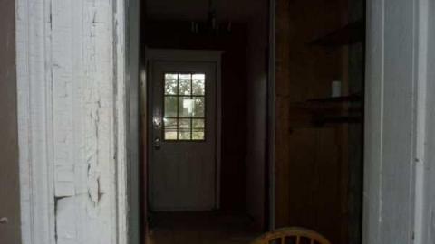 Abandoned just outseid of lamb - Lambeth-Country-Home165.jpg