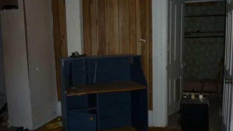 Abandoned just outseid of lamb - Lambeth-Country-Home168.jpg