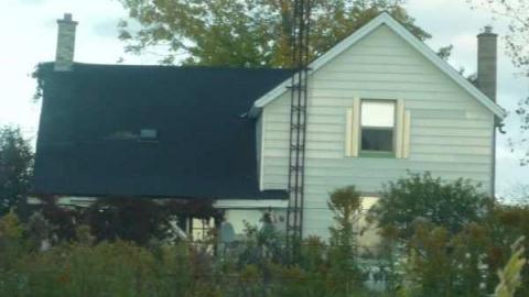 Abandoned just outseid of lamb - Lambeth-Country-Home32.jpg