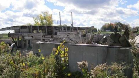 Green Hut and Stable - Green-Hut-and-Stable13.jpg