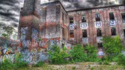 Total abandonment - Linseed-Factory344.jpg