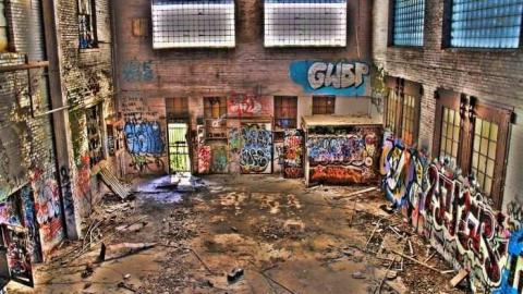 Total abandonment - Linseed-Factory346.jpg