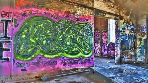 Total abandonment - Linseed-Factory363.jpg