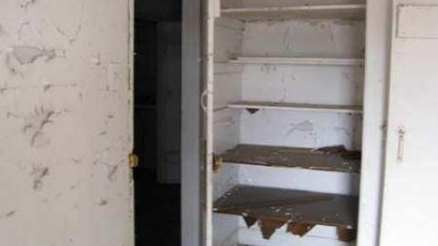 old farm house and barn - IMG_6749.jpg