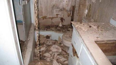 old farm house and barn - IMG_6770.jpg