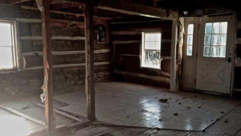 Cabin Style - Mt.-Pleasant-Cabin9.jpg