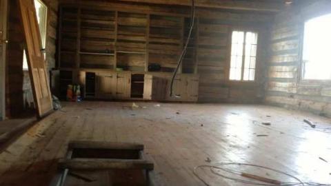 Cabin Style - Mt.-Pleasant-Cabin13.jpg