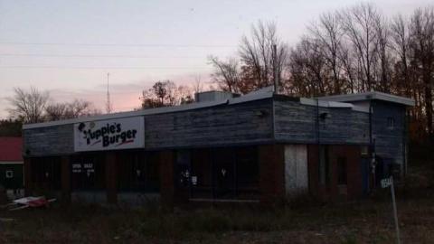 Burger Joint - Yuppies-Burger24.jpg