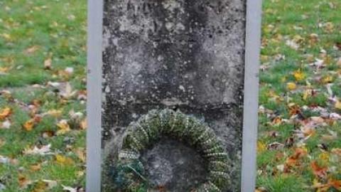 Robert Lyons carries on! - The-Old-Burying-Ground16.jpg