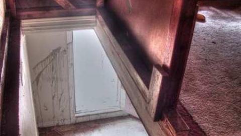 Passing a Stone - Green-Hill-Side89.jpg