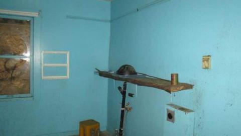 Dodgy - IMG_4067.jpg