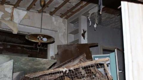 Still Standing... barely - Dickson-Hill-House11.jpg