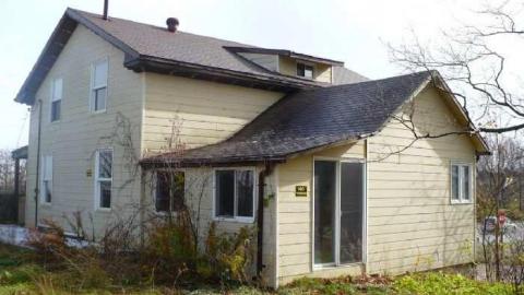 Stanton Hotel - Mulmur, Ontario