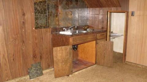 Walkabout - Wallpaper-Walls14.jpg