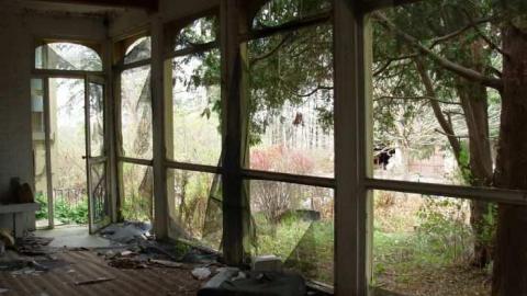 Richmond & Sunningdale - Neglected-Manor228.jpg