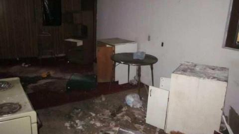 Decaying Garage - Bonazew-Motors13.jpg