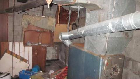 Decaying Garage - Bonazew-Motors14.jpg