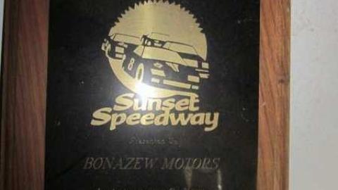 Decaying Garage - Bonazew-Motors18.jpg