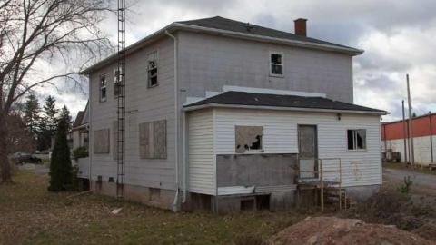 Nov 24, 2012 - Between-Church-and-Lumber12.jpg