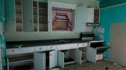 Nov 24, 2012 - Between-Church-and-Lumber4.jpg