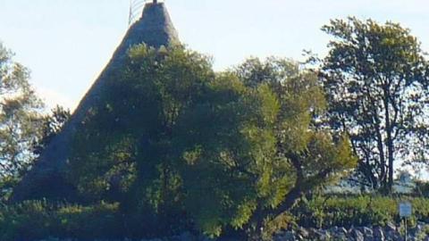 Glengarry Cairn photo 4