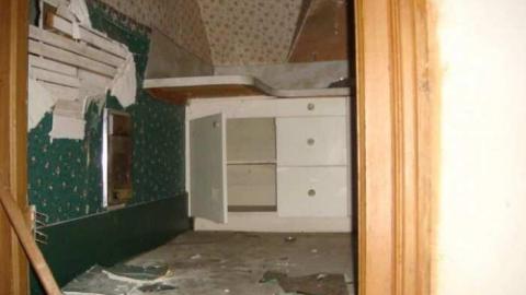 Old Charm - 40786_490539384615_3741817_n.jpg