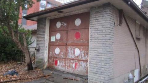 4/12/2012 - 3738-Saint-Clair-Avenue-East10.jpg