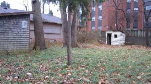 4/12/2012 - 3738-Saint-Clair-Avenue-East4.jpg